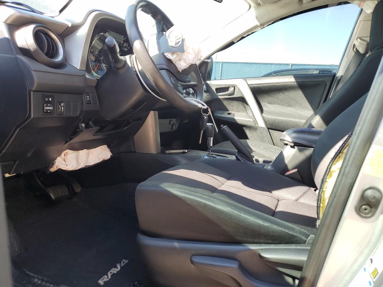 2016 Toyota RAV 4 - Image 7
