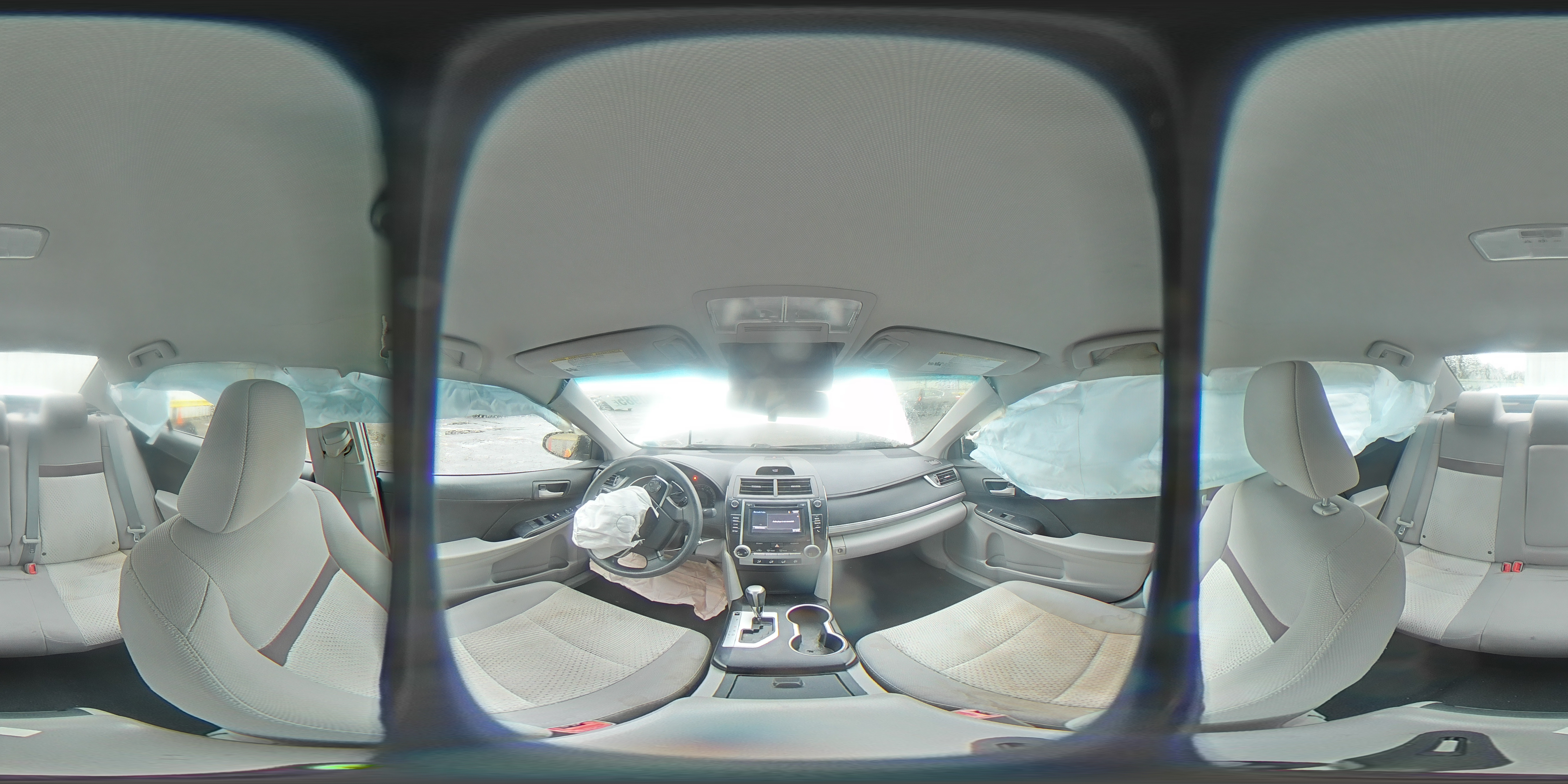 2014 Toyota Camry - Image 13