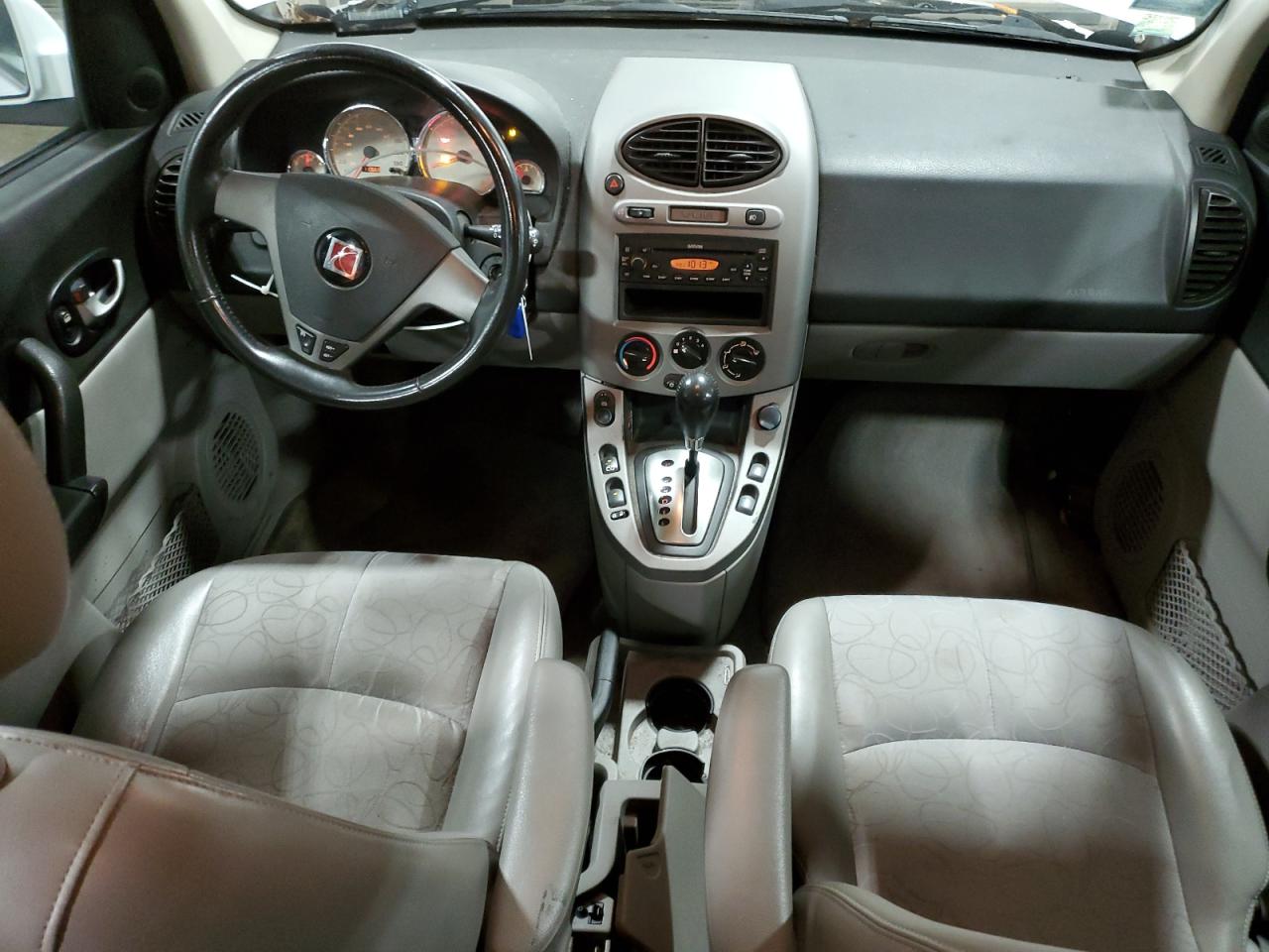 2005 Saturn VUE - Image 8