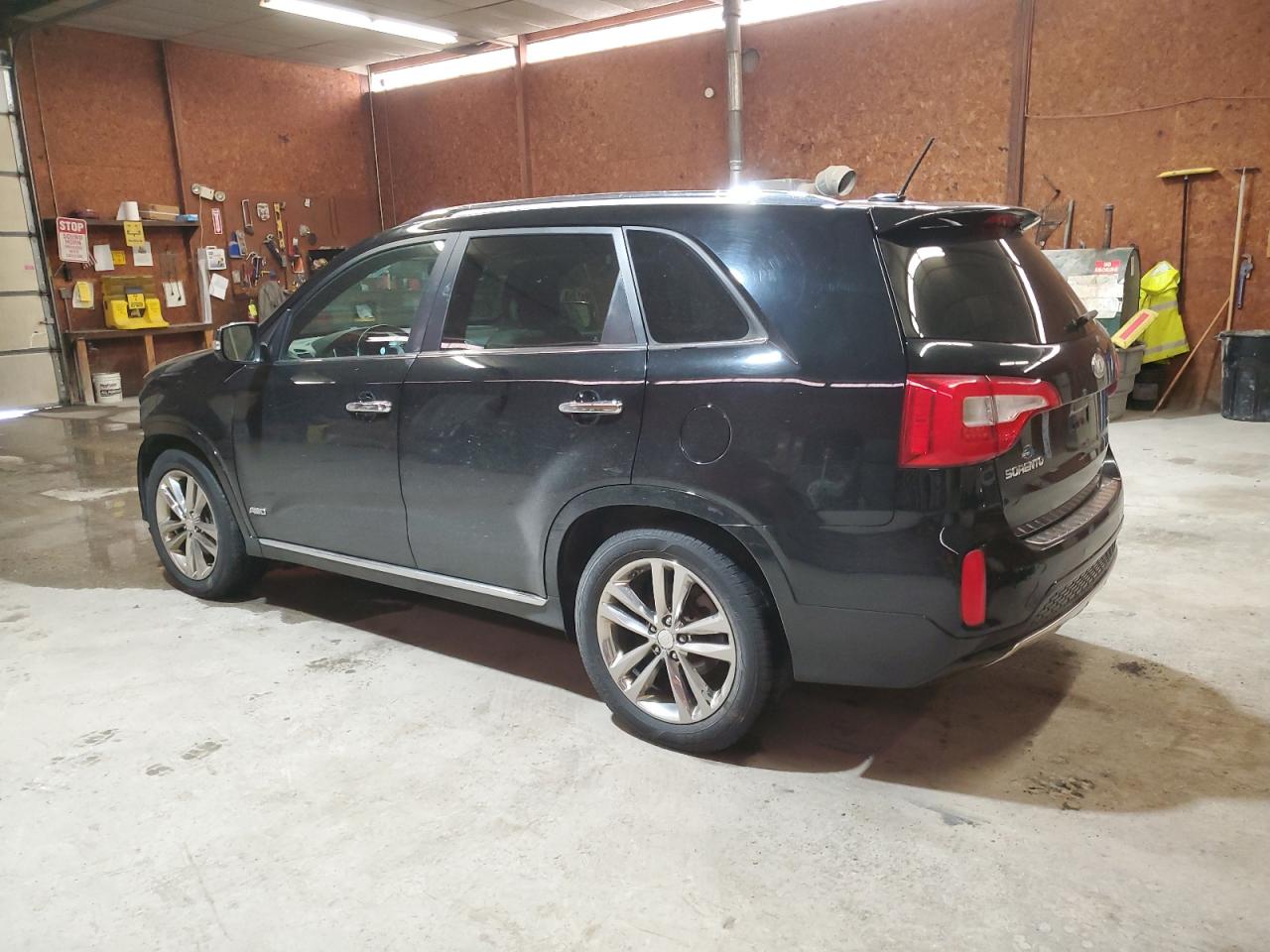 2015 Kia Sorento - Image 2
