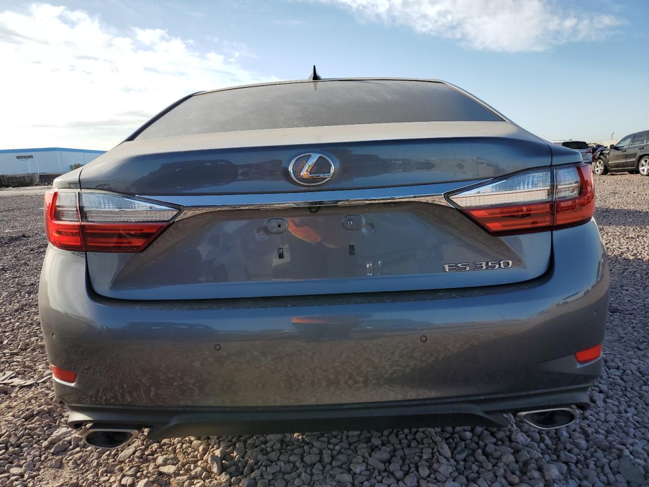 2016 Lexus ES - Image 6