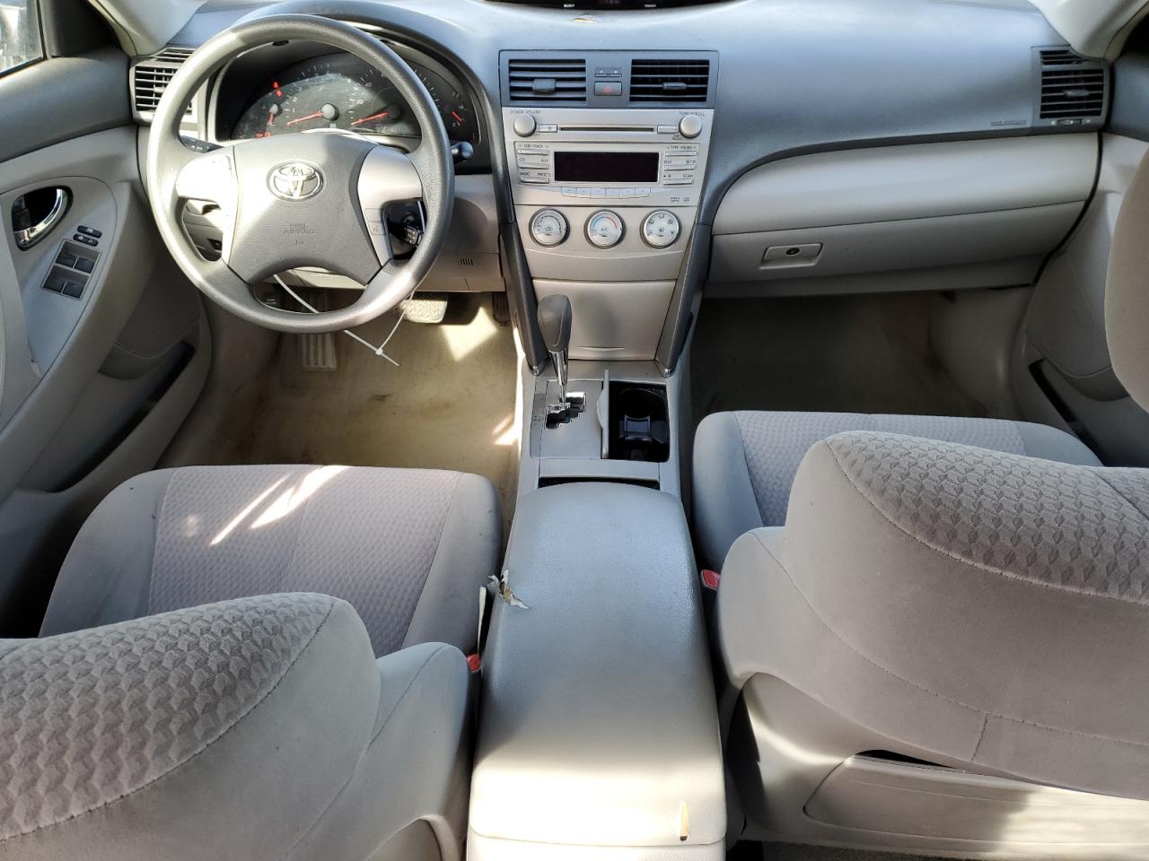 2011 Toyota Camry - Image 8