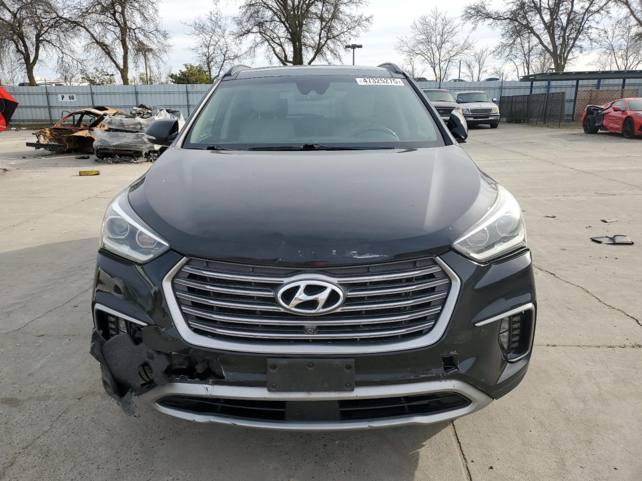 2018 Hyundai Santa Fe - Image 5
