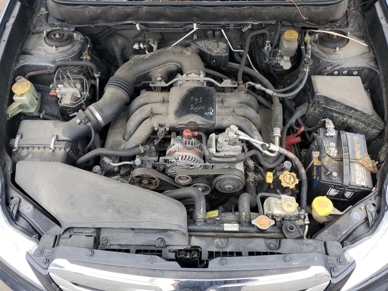 2010 Subaru Outback - Image 13