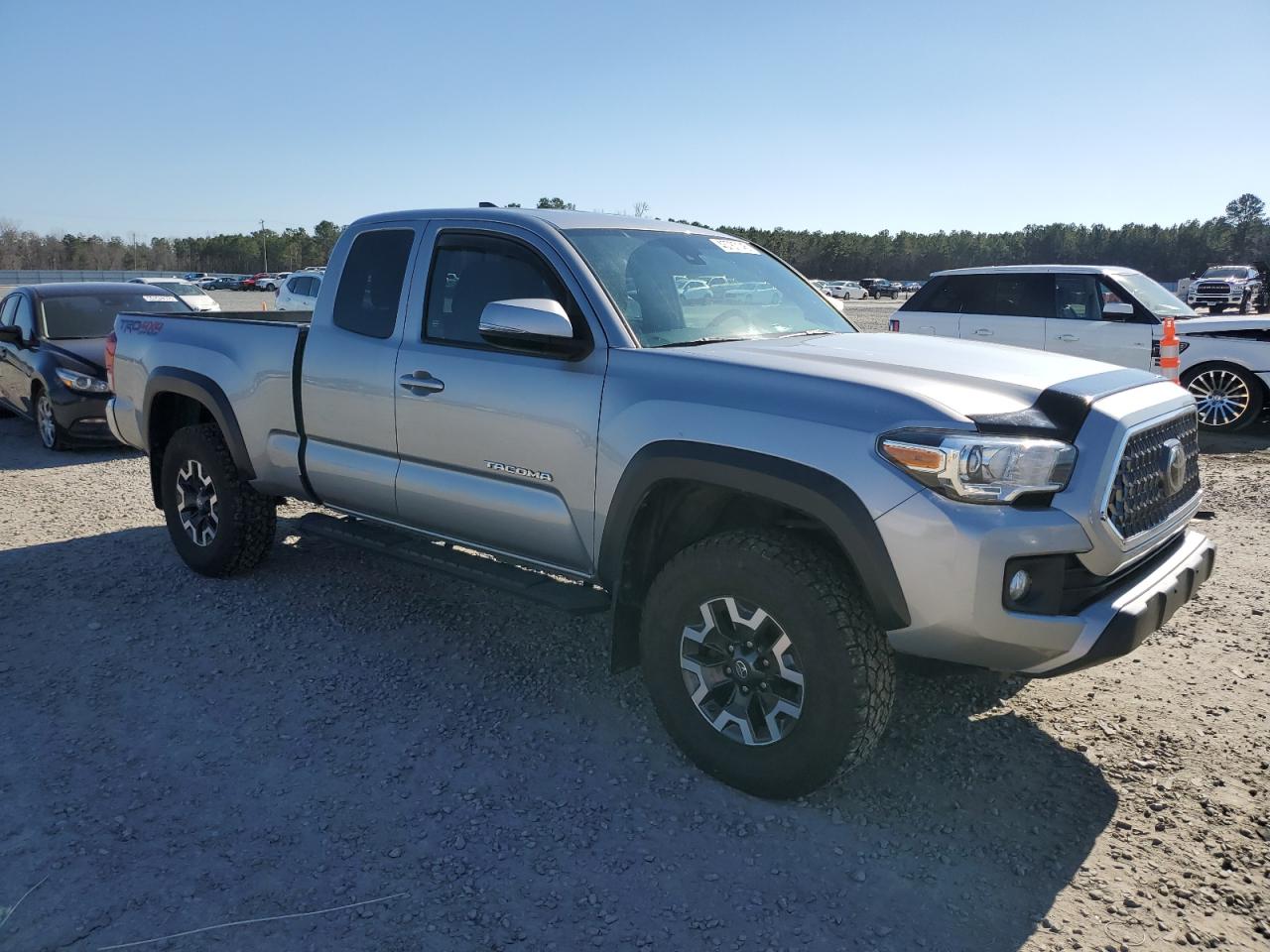 2019 Toyota Tacoma - Image 4
