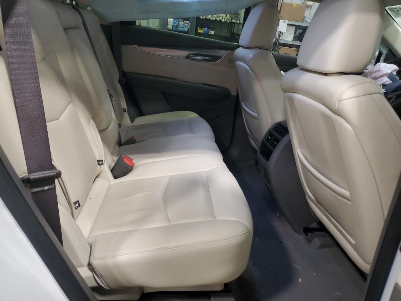 2019 Cadillac XT5 - Image 12