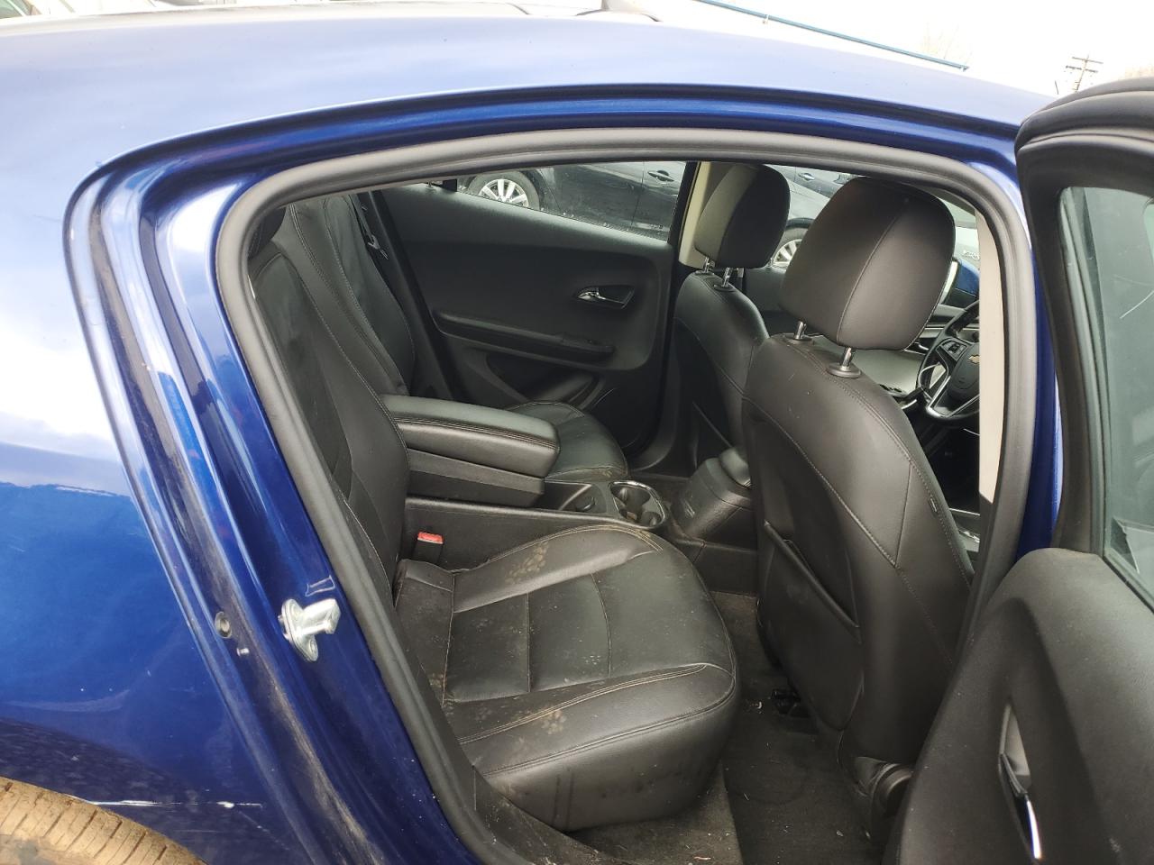 2013 Chevrolet Volt - Image 10