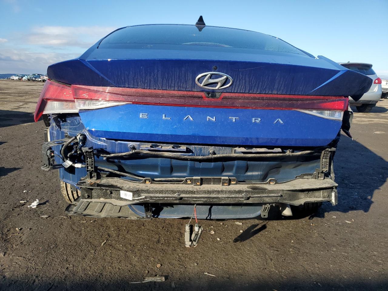 2022 Hyundai Elantra - Image 6