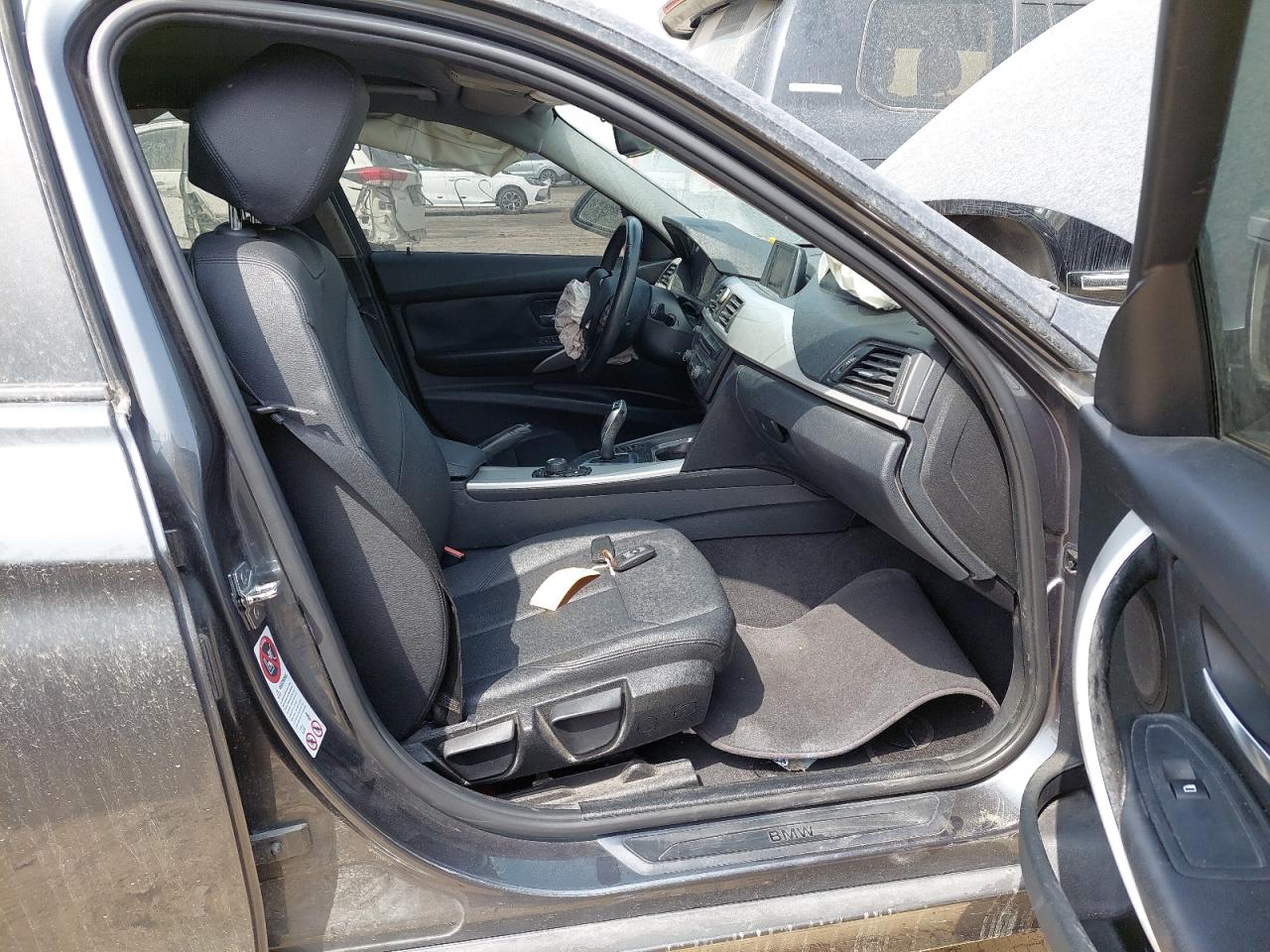 WBA3B1106CJ403083 - 2012 Bmw 320I - #46957445
