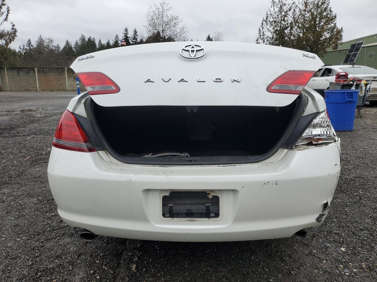 2008 Toyota Avalon - Image 6