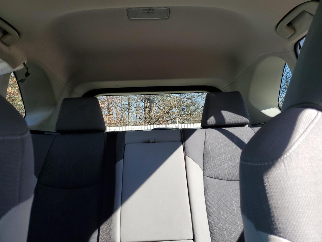 2019 Toyota RAV 4 - Image 10