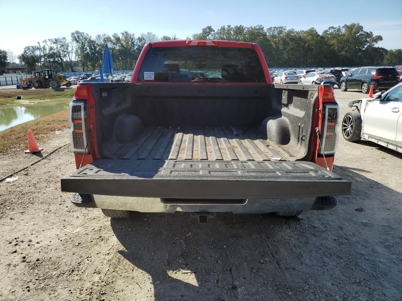 2015 Chevrolet Silverado - Image 6