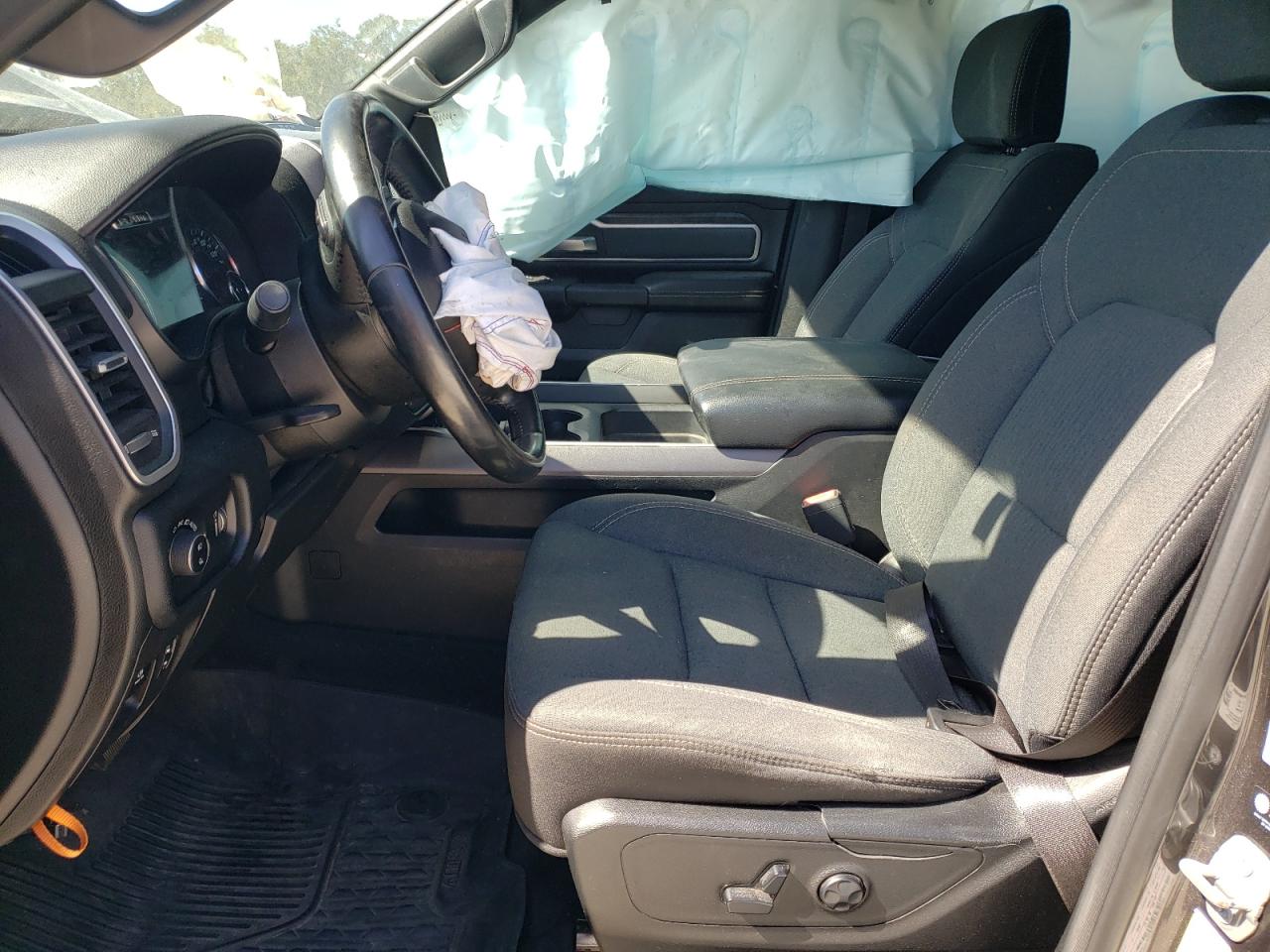 2021 RAM 1500 - Image 7
