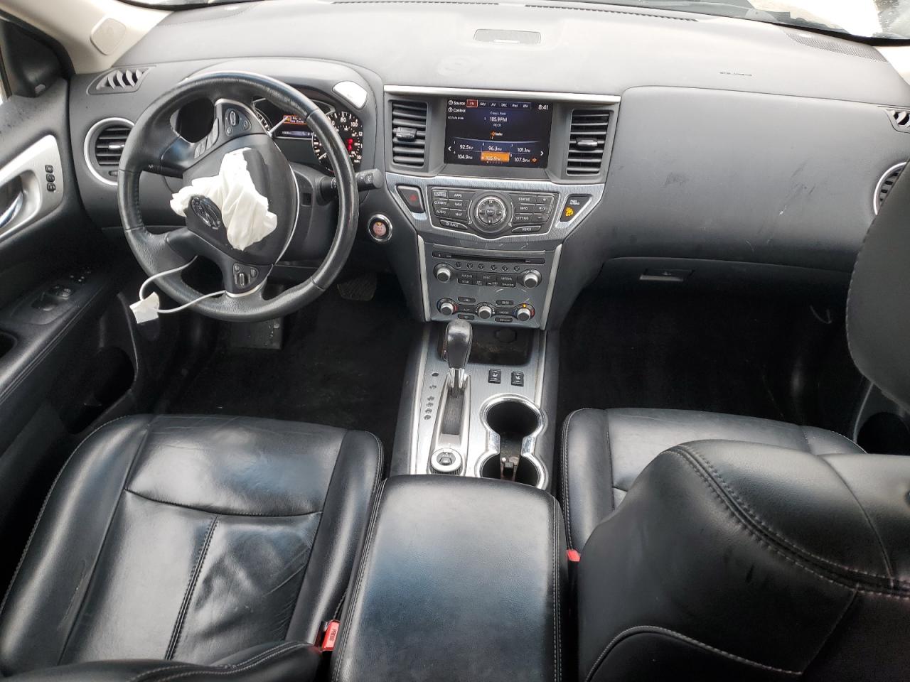 2017 Nissan Pathfinder - Image 8