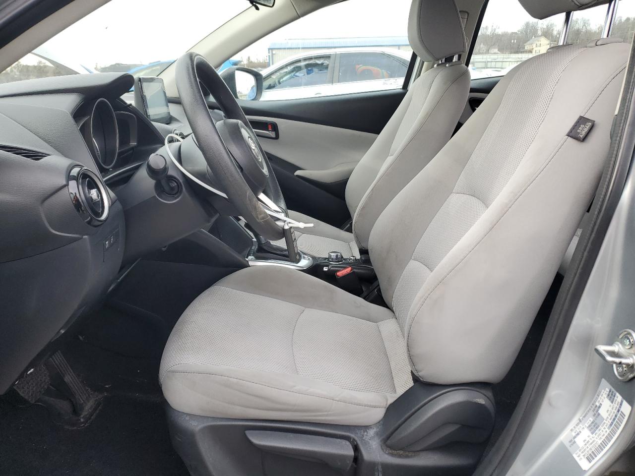 2019 Toyota Yaris - Image 7