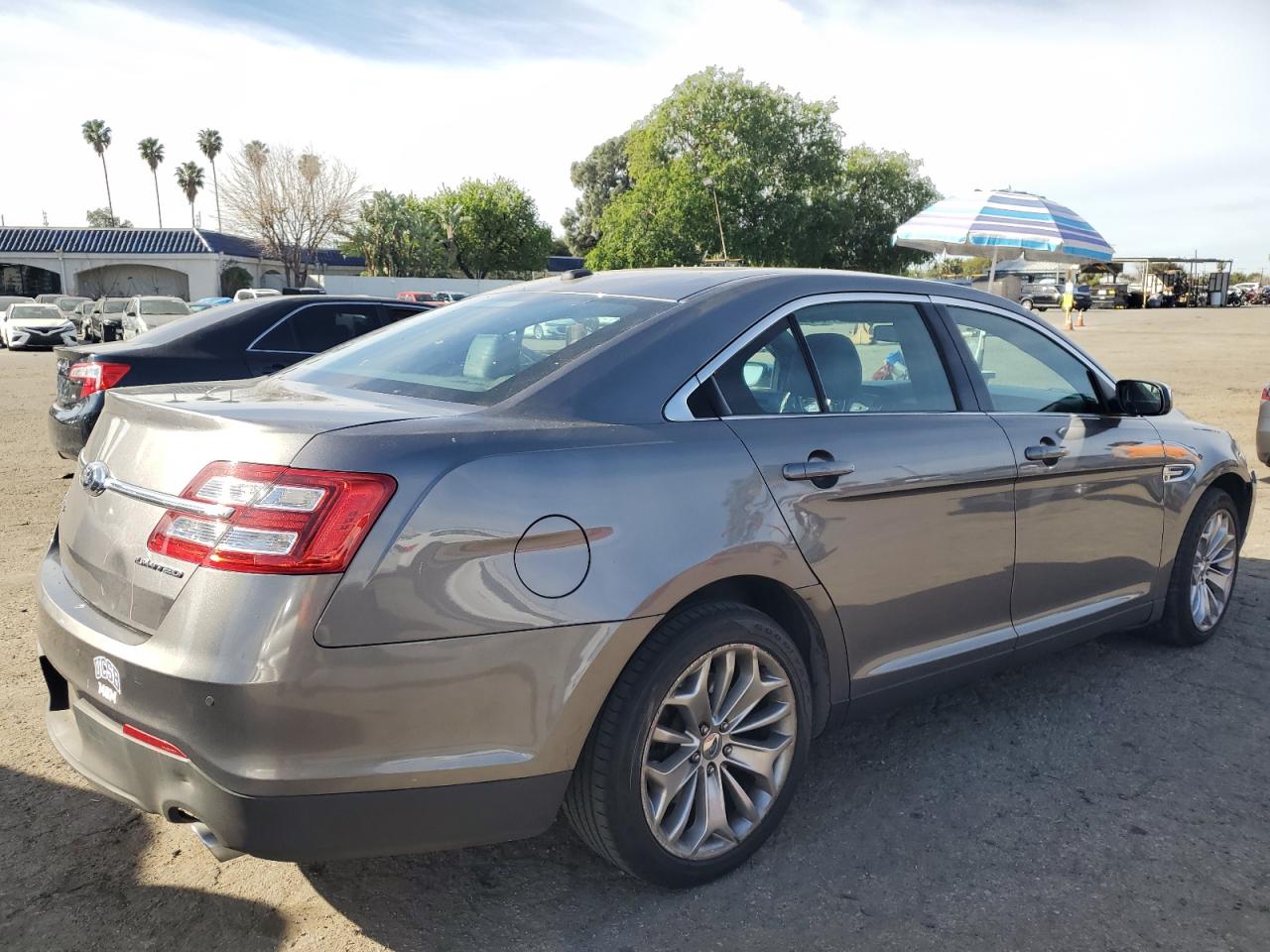 2013 Ford Taurus - Image 3