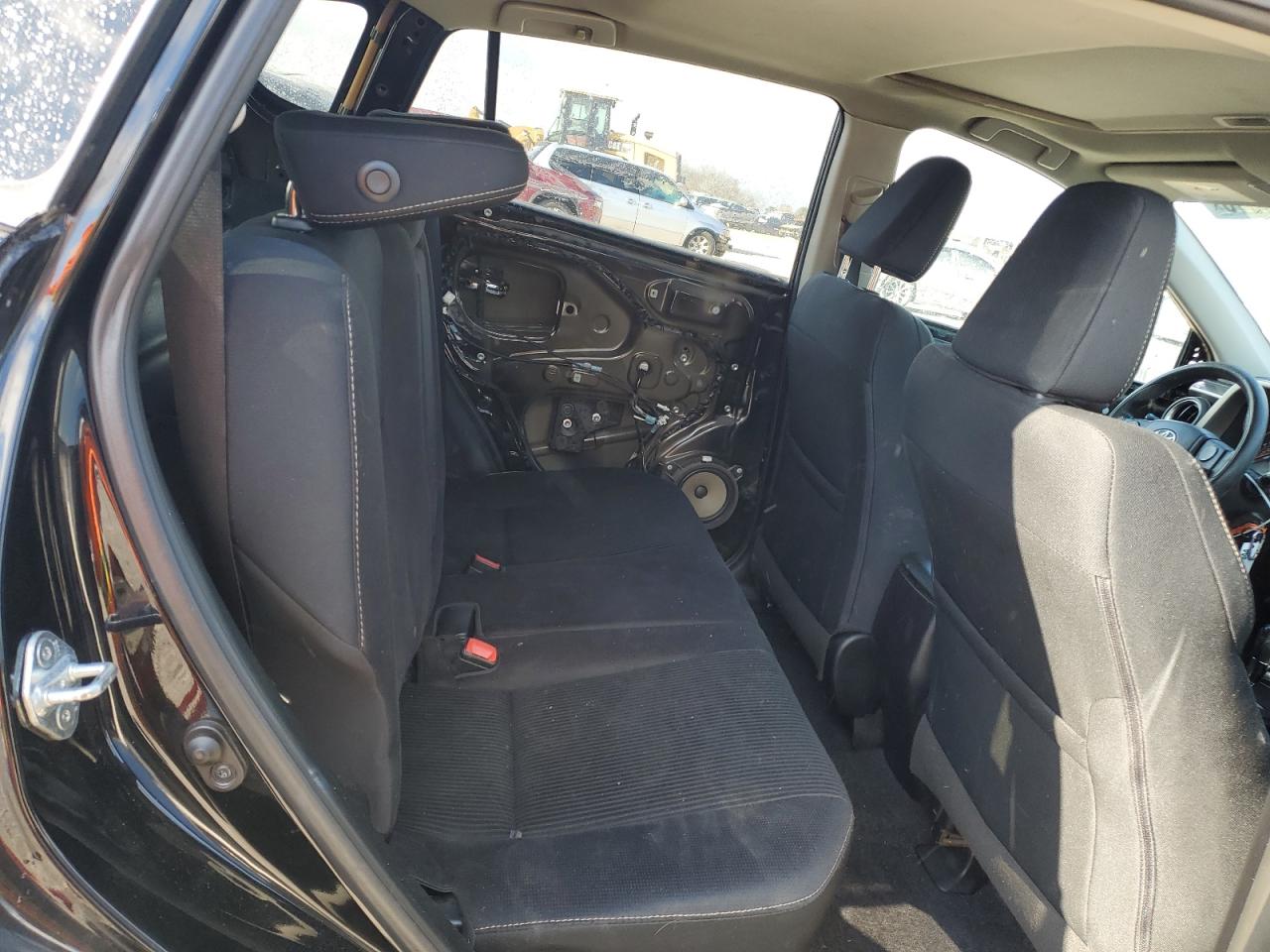 2015 Toyota RAV 4 - Image 11