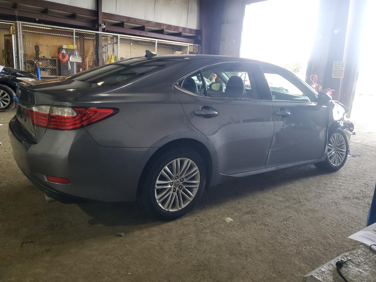 2013 Lexus ES - Image 3
