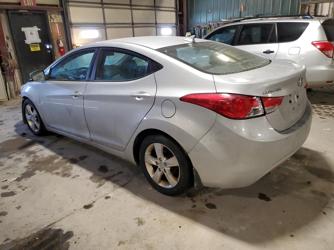 2013 Hyundai Elantra - Image 2