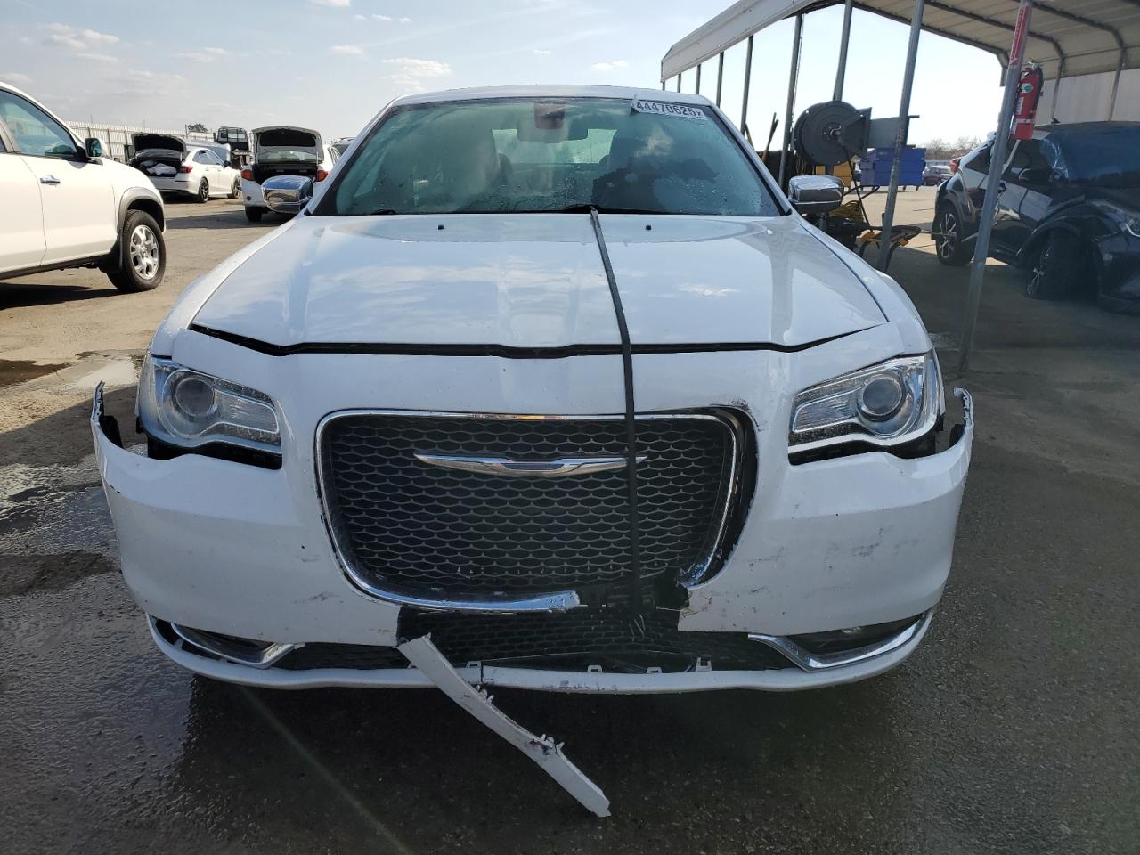 2016 Chrysler 300 - Image 5
