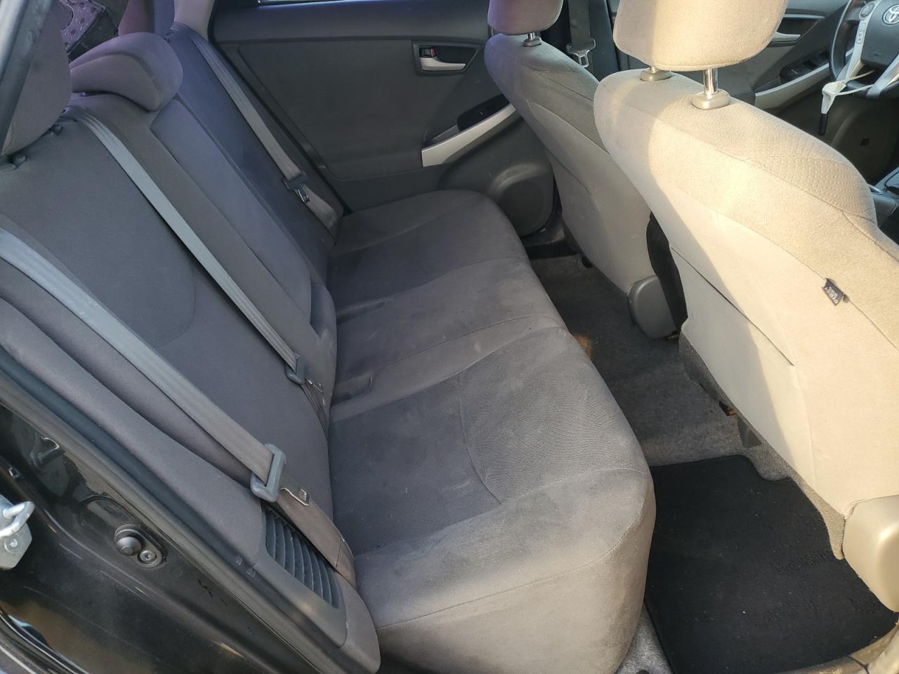 2015 Toyota Prius - Image 10