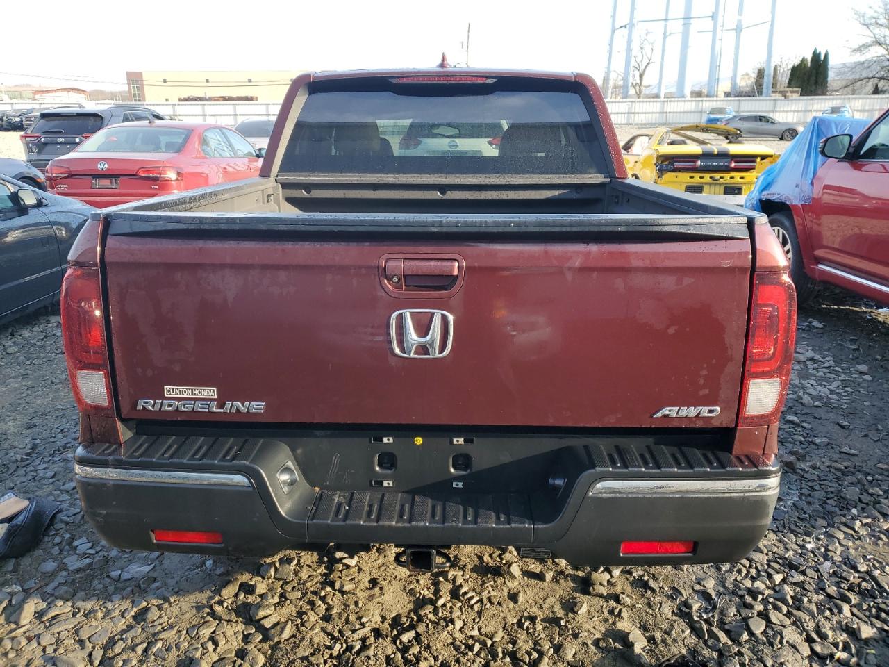 2017 Honda Ridgeline - Image 6