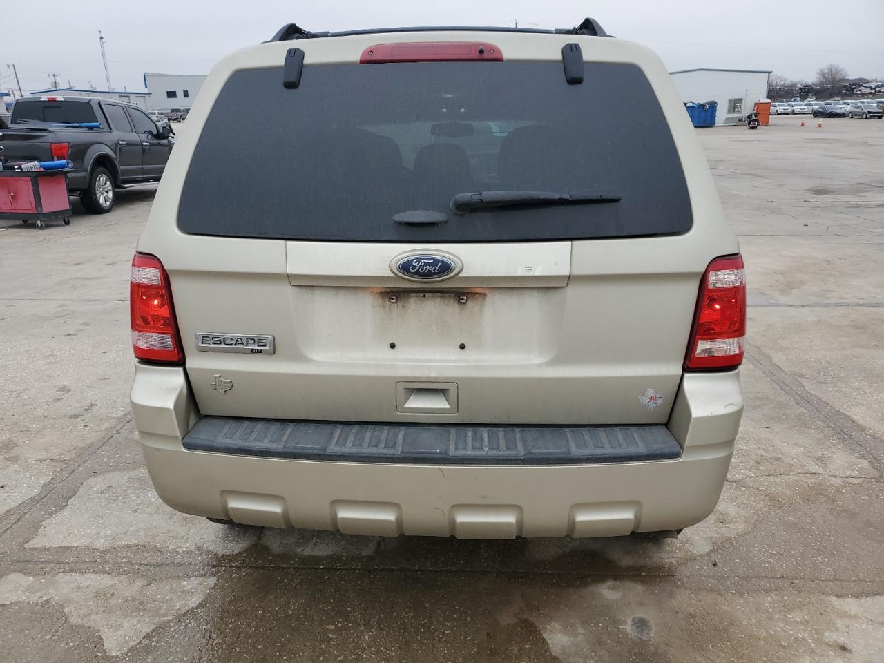 2012 Ford Escape - Image 6