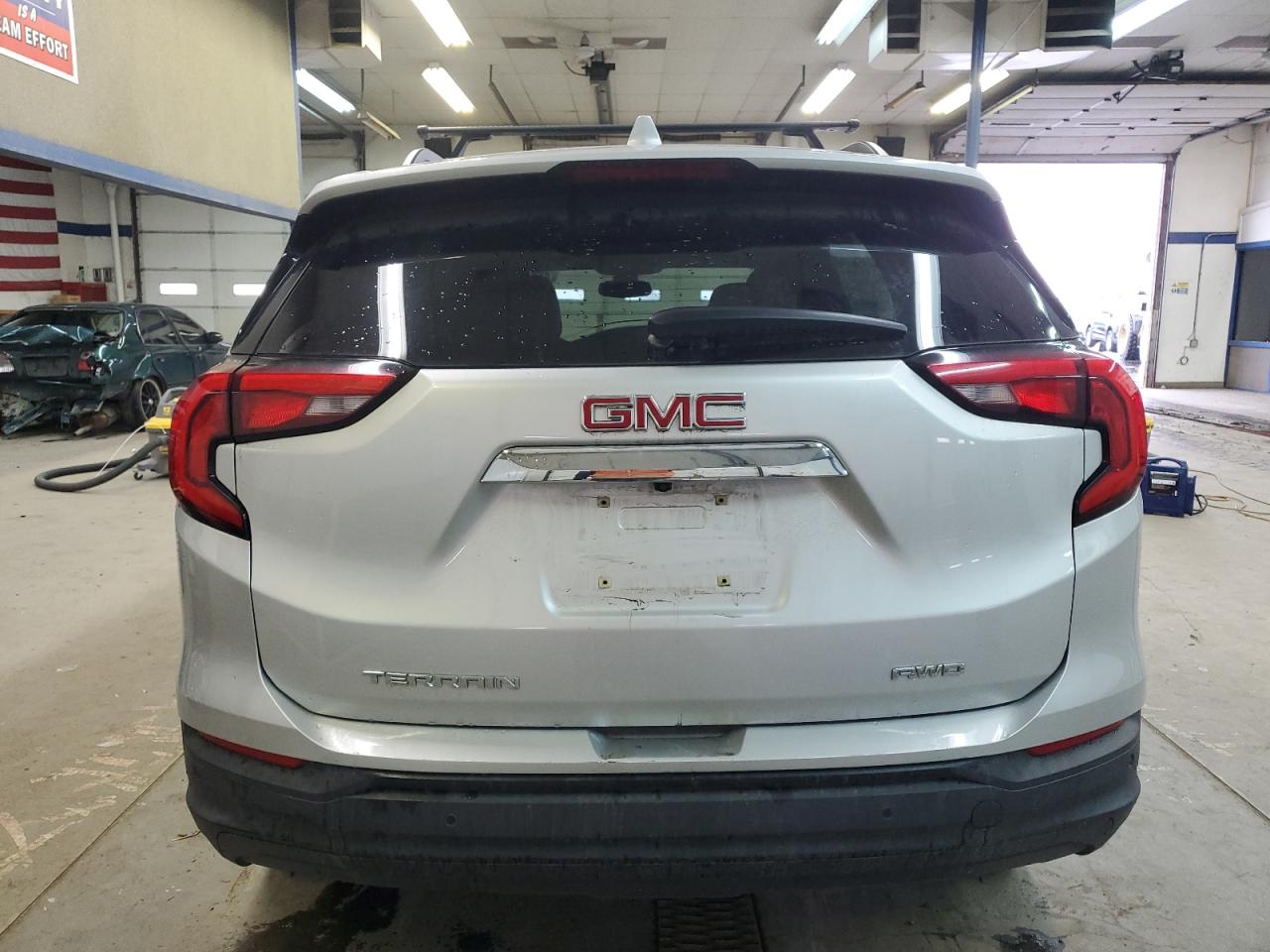 2018 GMC Terrain - Image 6