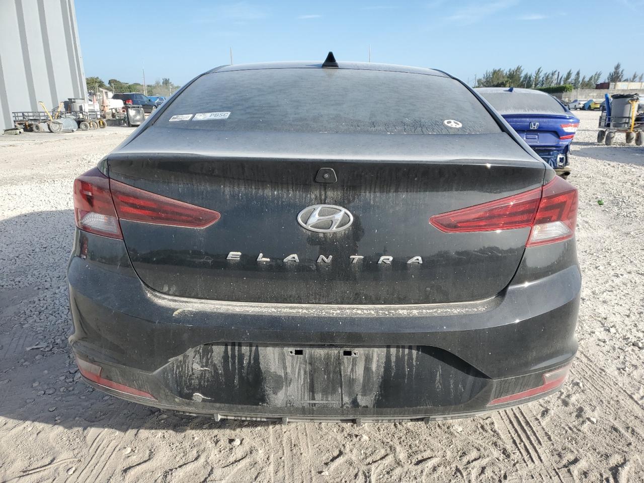 2019 Hyundai Elantra - Image 6