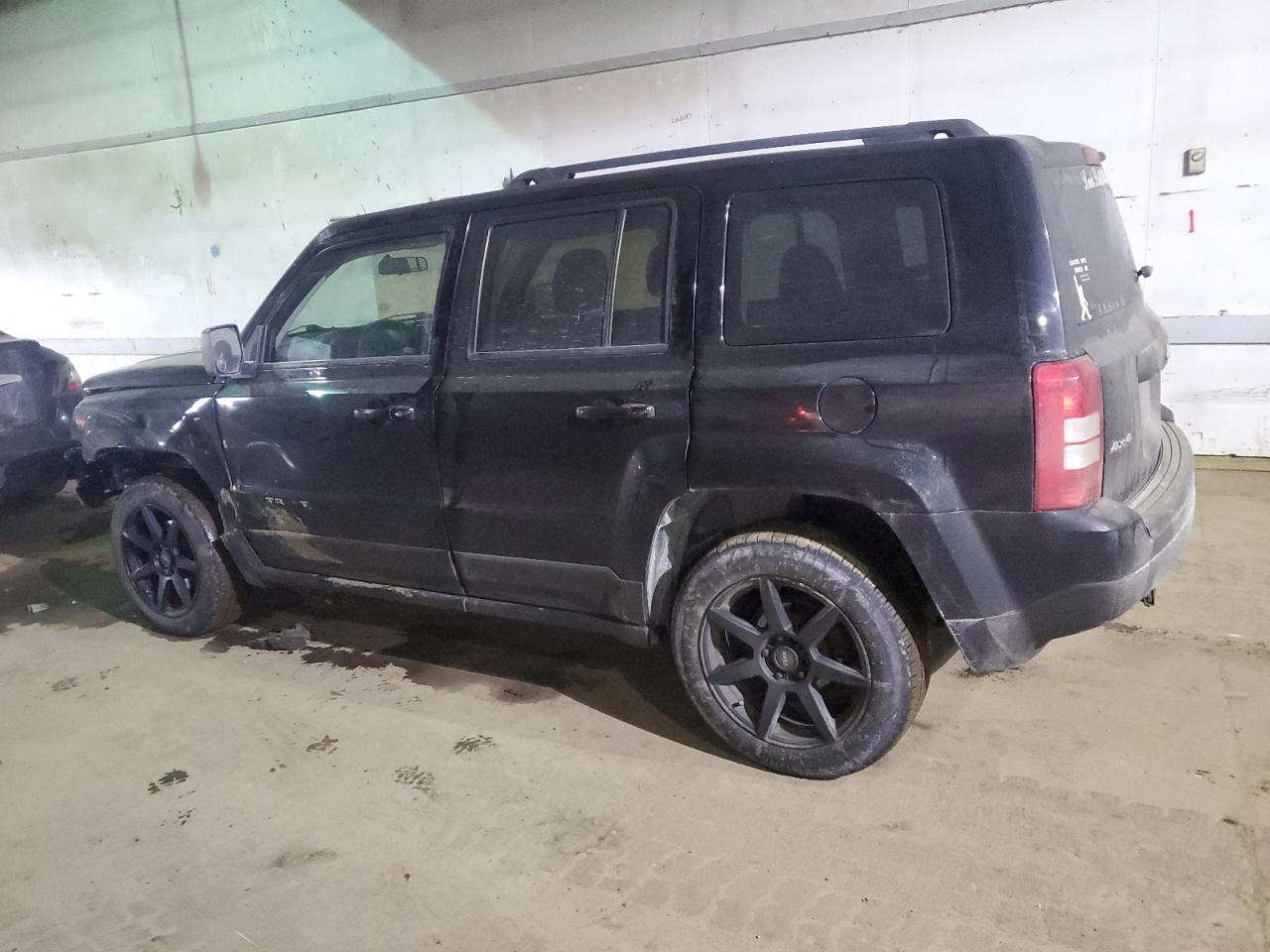 2015 Jeep Liberty (Patriot) - Image 2