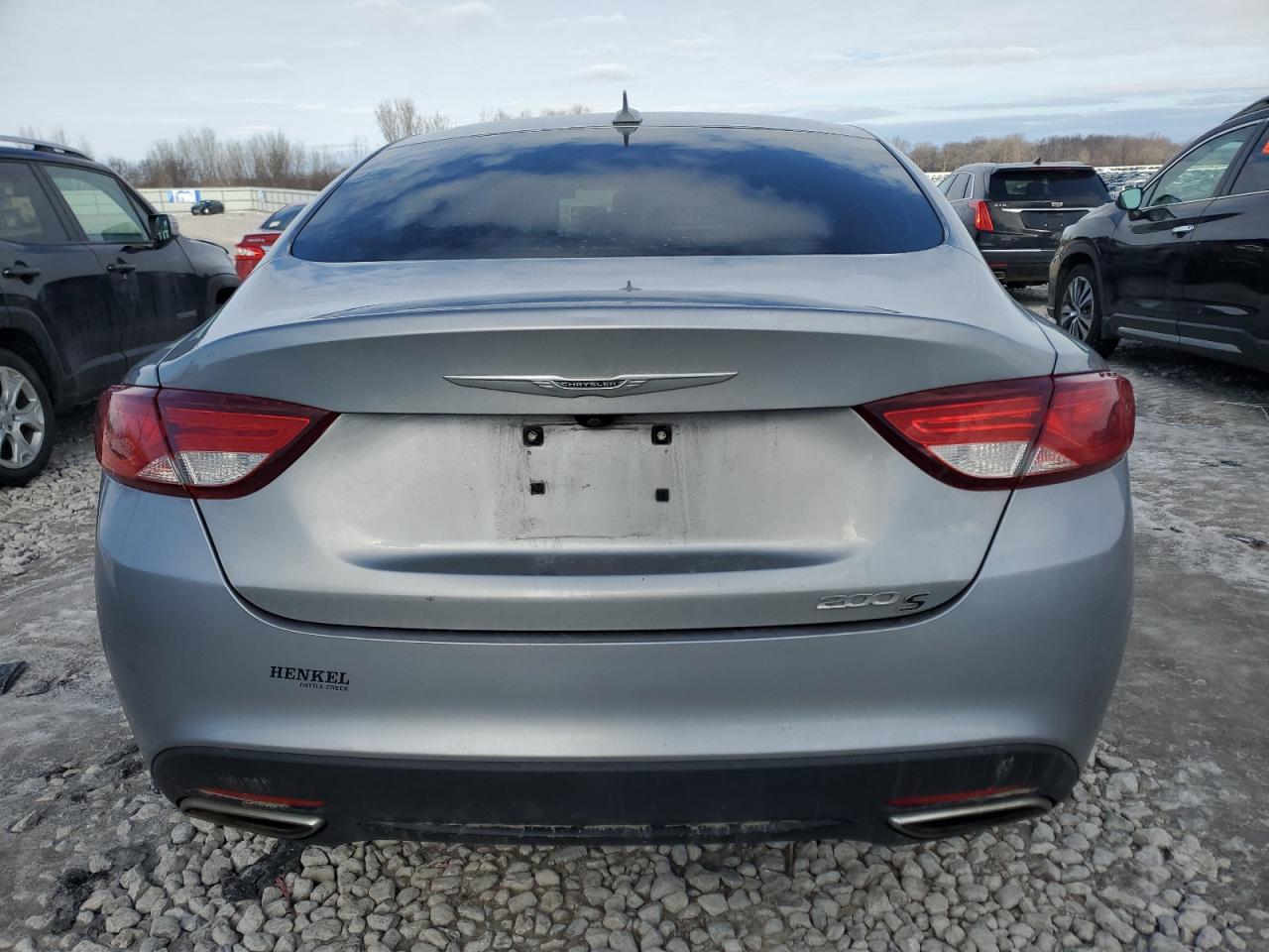 2016 Chrysler 200 - Image 6