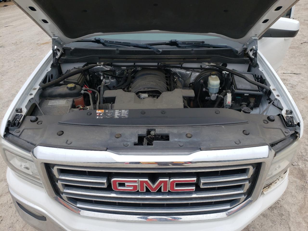 2016 GMC Sierra - Image 11