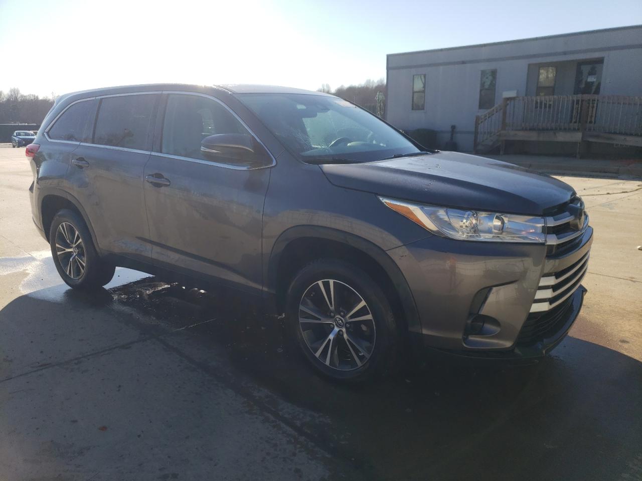 5TDZZRFHXKS289998 TOYOTA HIGHLANDER 2019