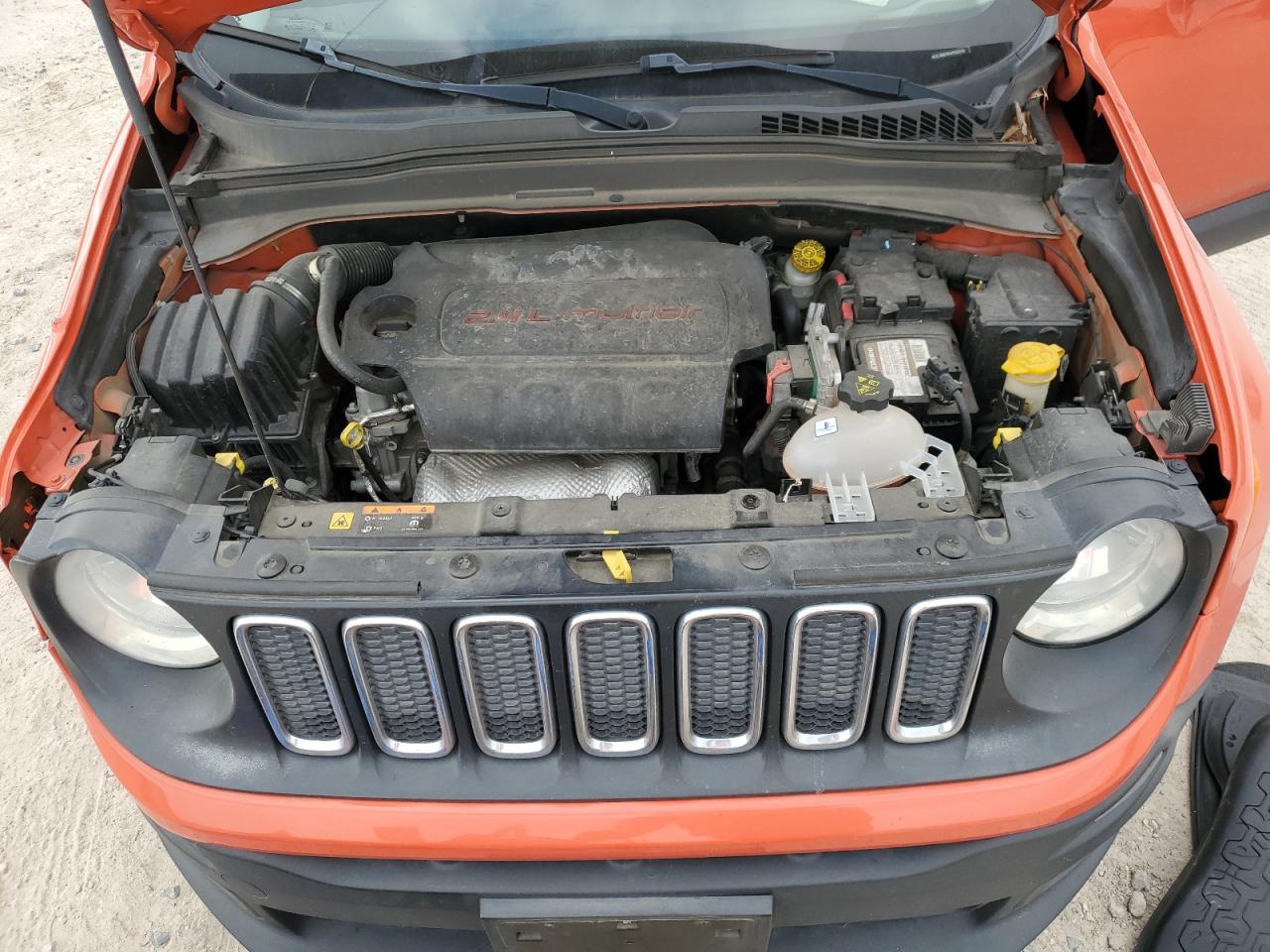 2016 Jeep Renegade - Image 12