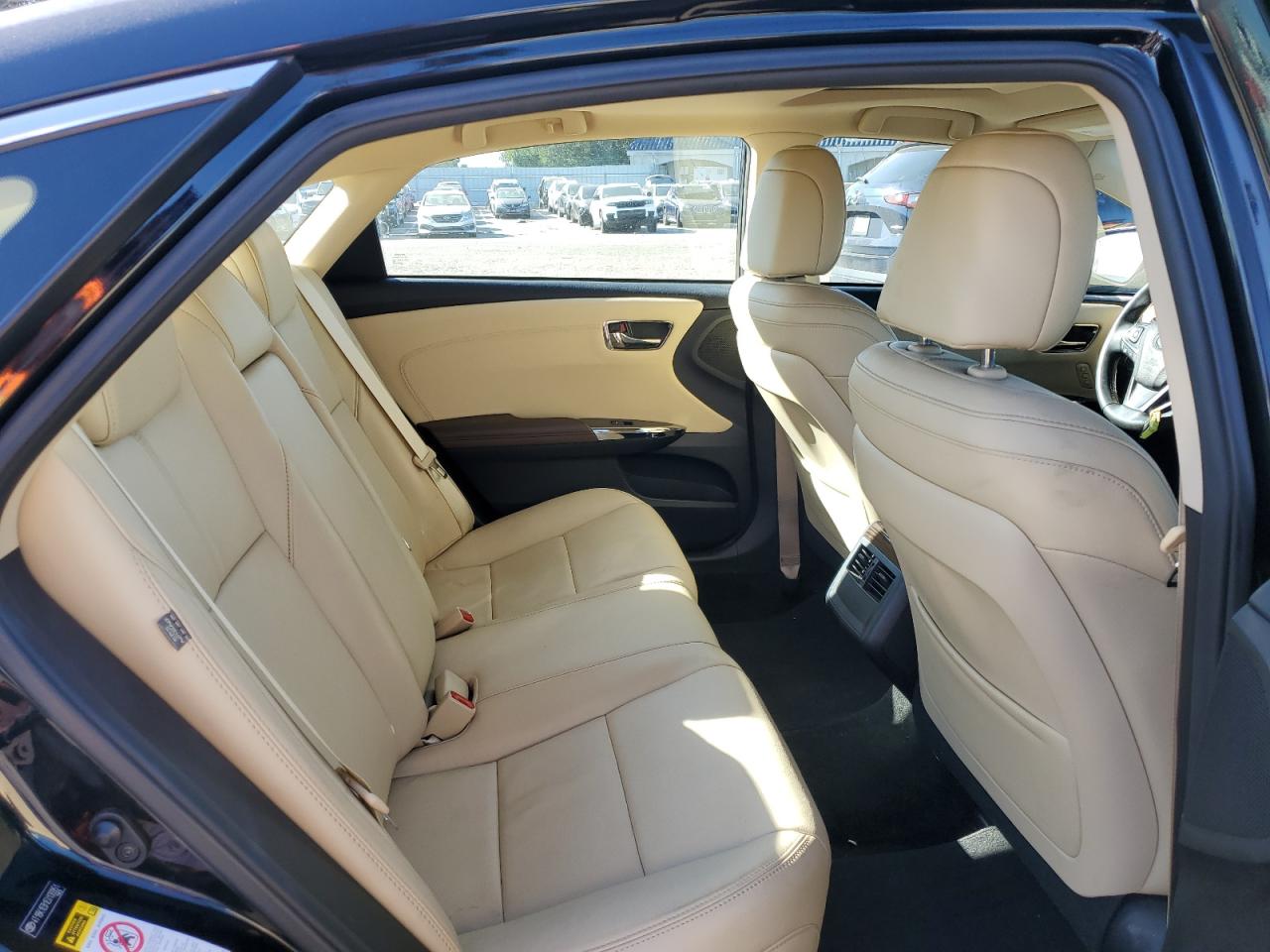 2014 Toyota Avalon - Image 10