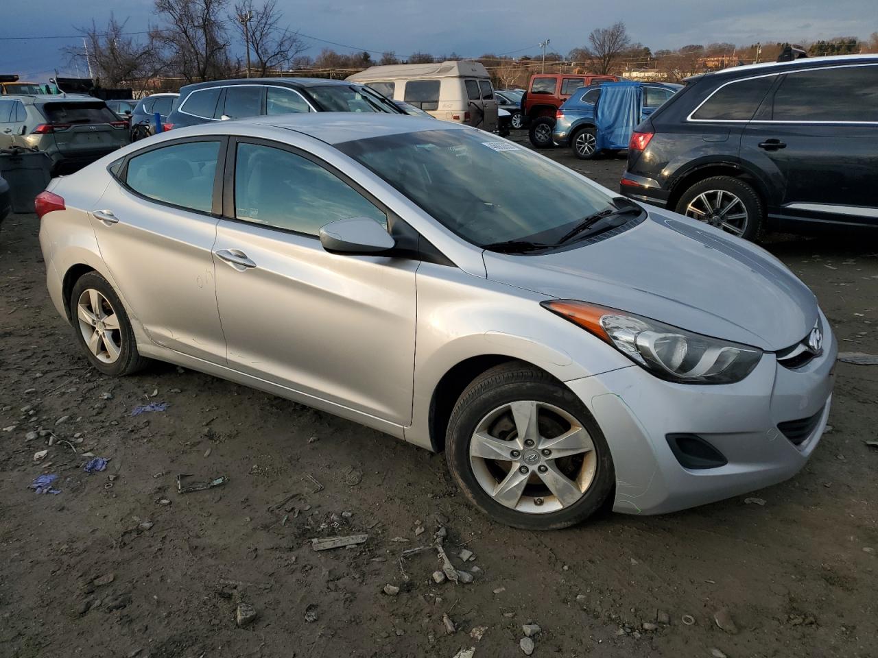 2011 Hyundai Elantra - Image 4