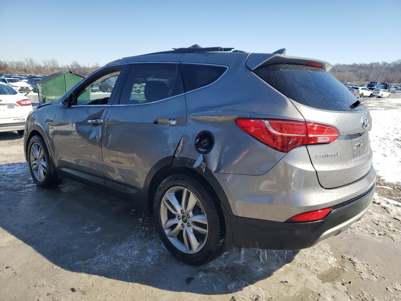 2015 Hyundai Santa Fe - Image 2