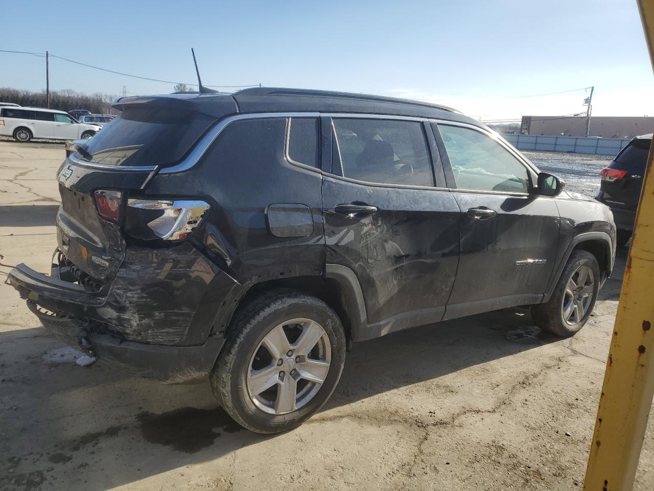 2022 Jeep Compass - Image 3