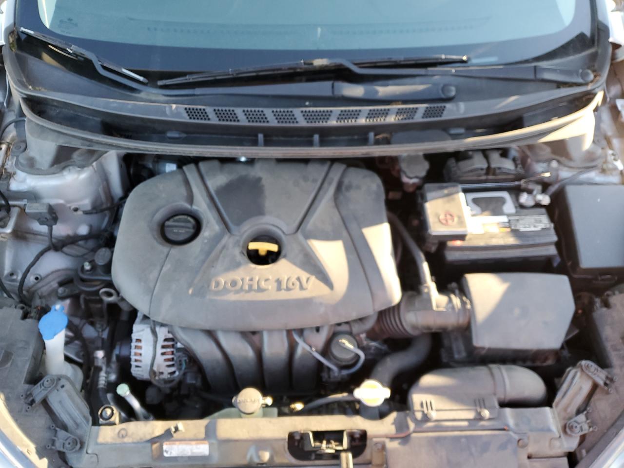 2013 Hyundai Elantra - Image 11