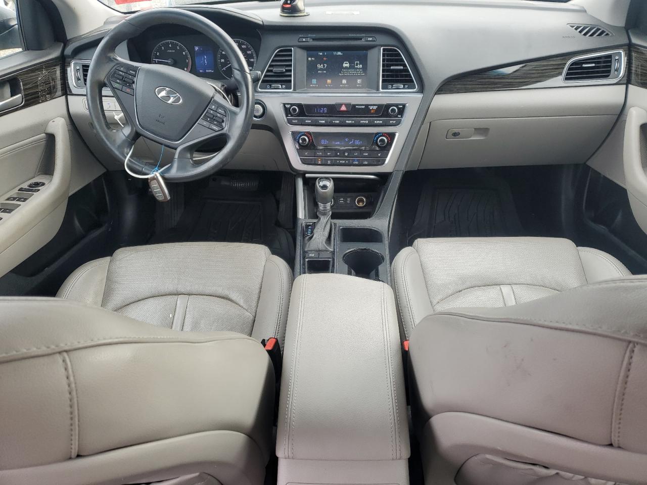 2016 Hyundai Sonata - Image 8