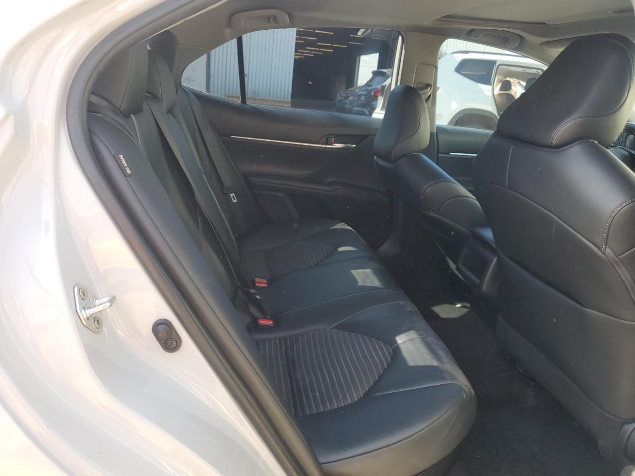 2022 Toyota Camry - Image 11