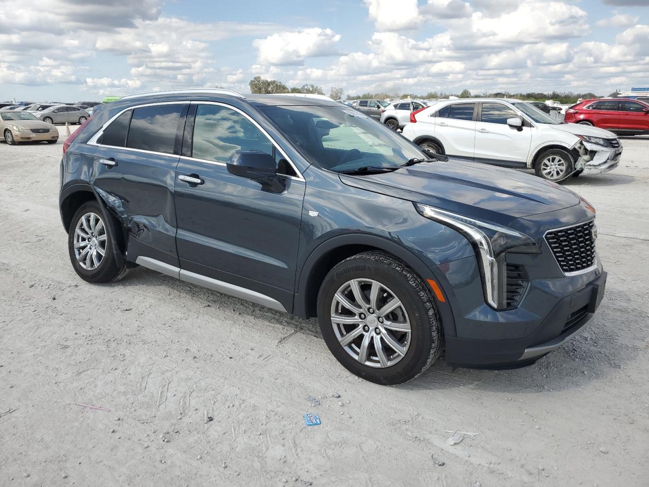 2019 Cadillac XT4 - Image 4