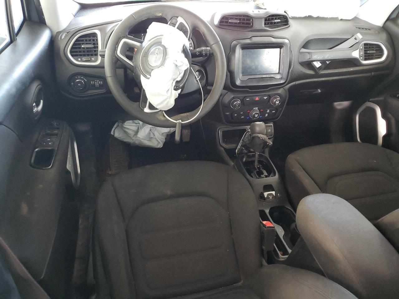 2018 Jeep Renegade - Image 8