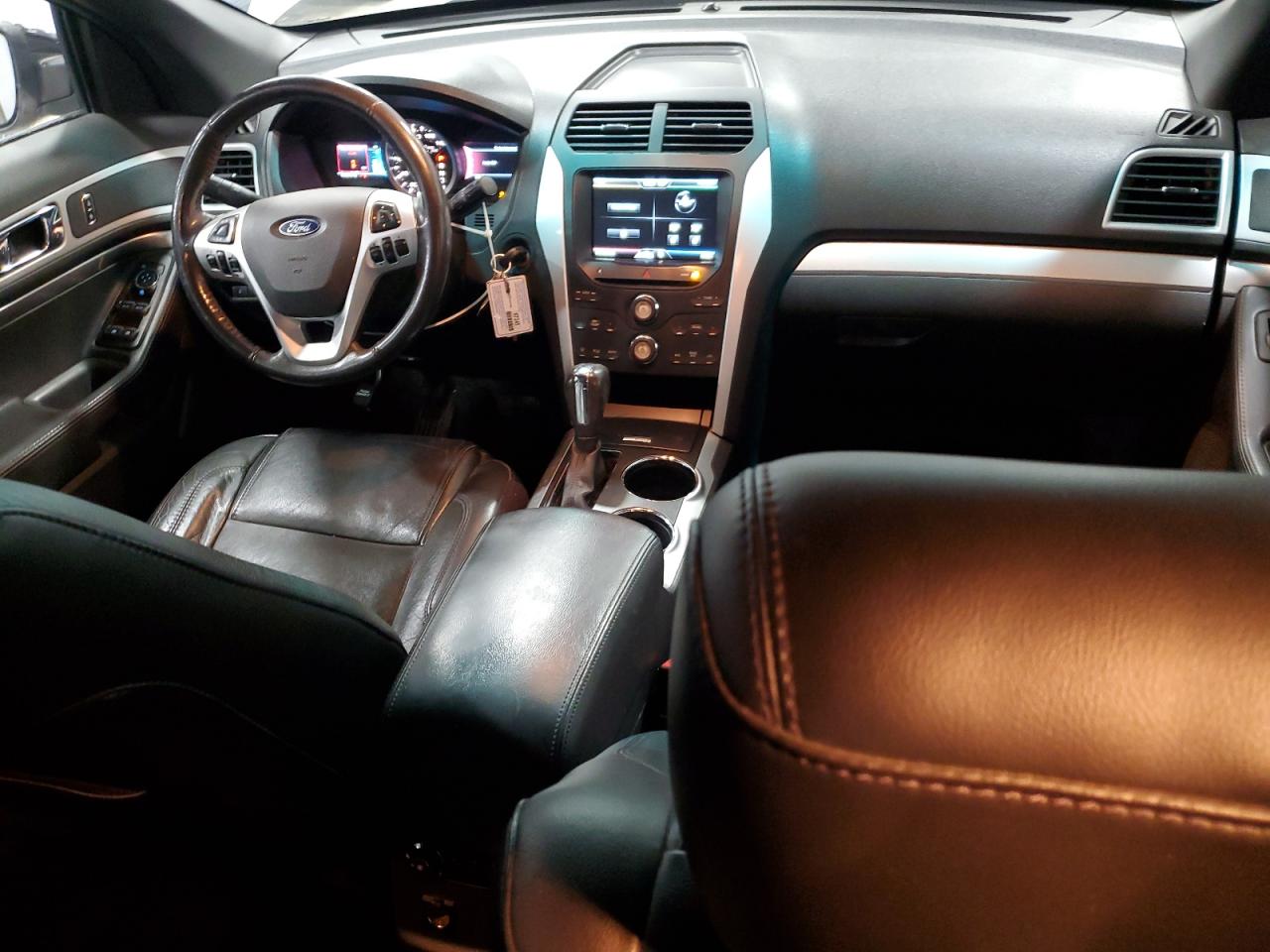 2012 Ford Explorer - Image 8