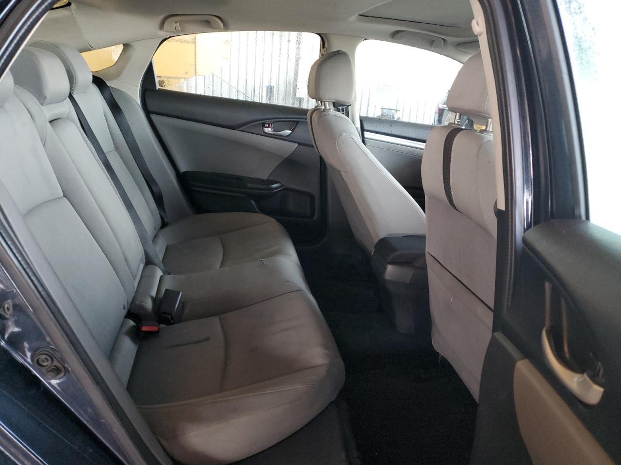 2018 Honda Civic - Image 10