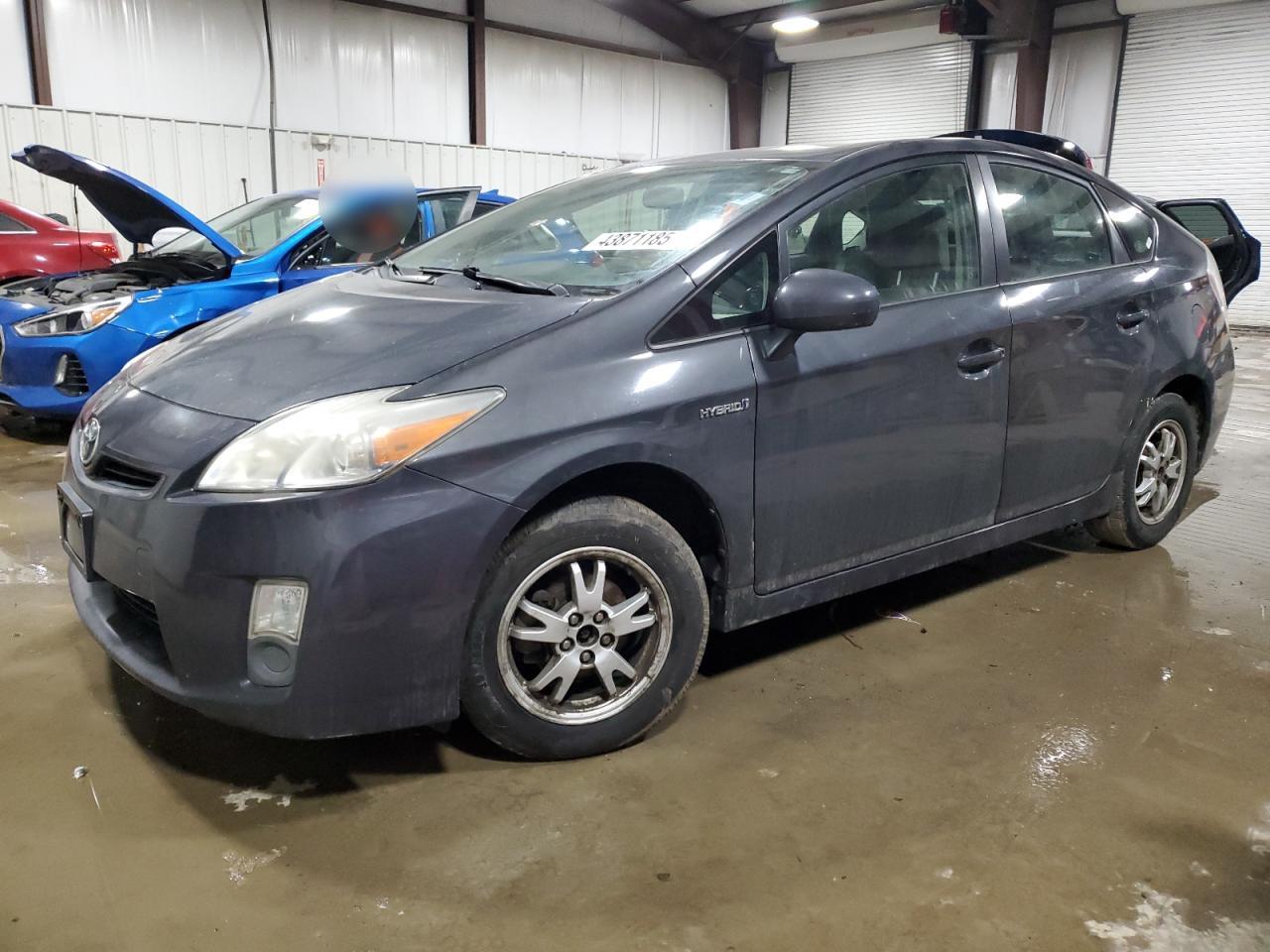 2010 Toyota Prius - Image 1