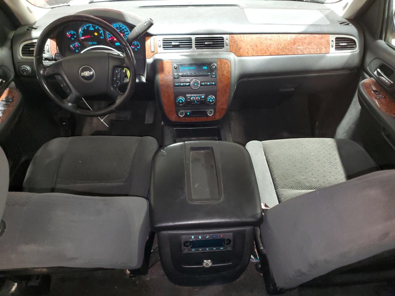 2007 Chevrolet Tahoe - Image 8