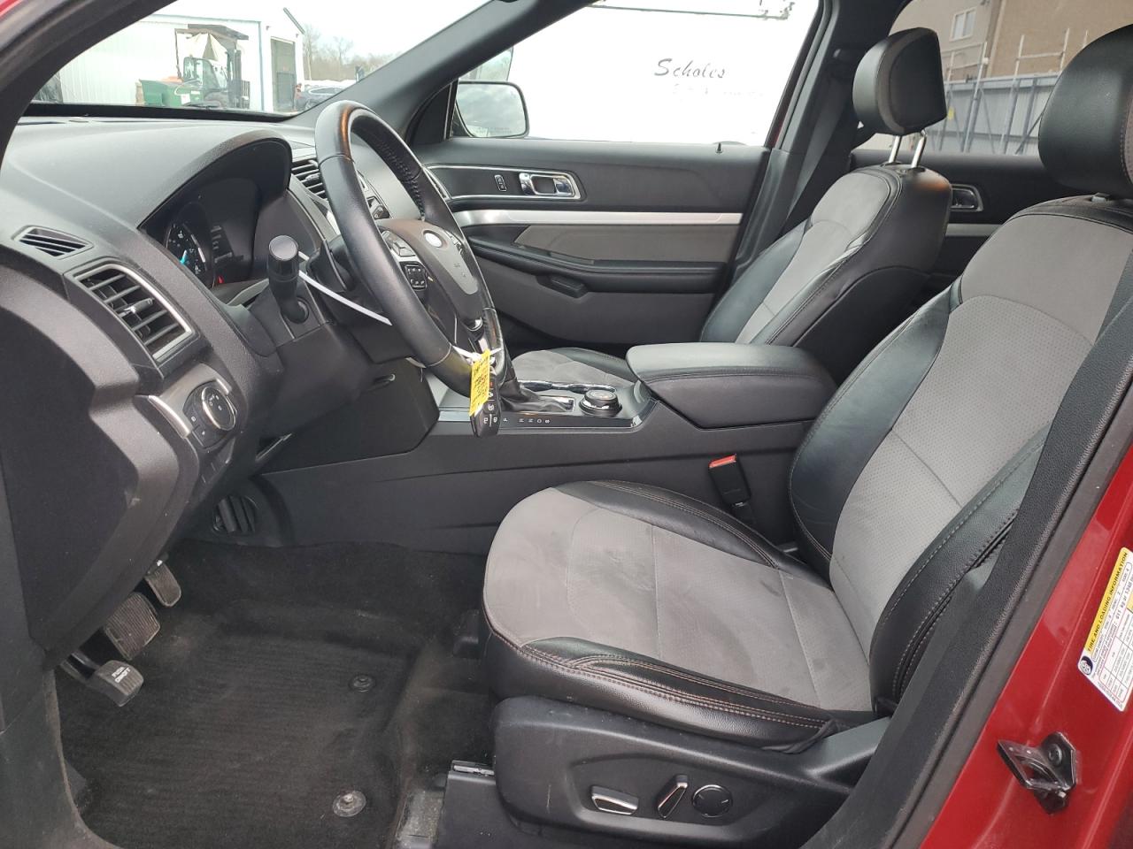 2017 Ford Explorer - Image 7