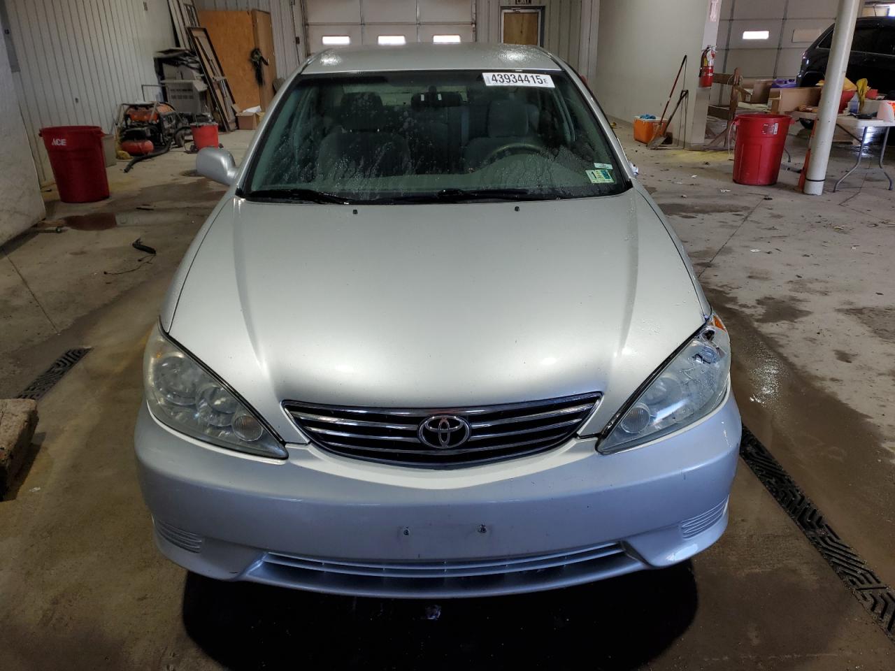 2005 Toyota Camry - Image 5