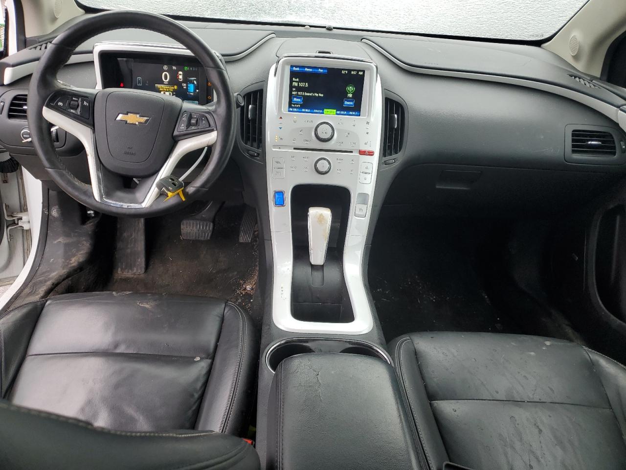 2013 Chevrolet Volt - Image 8